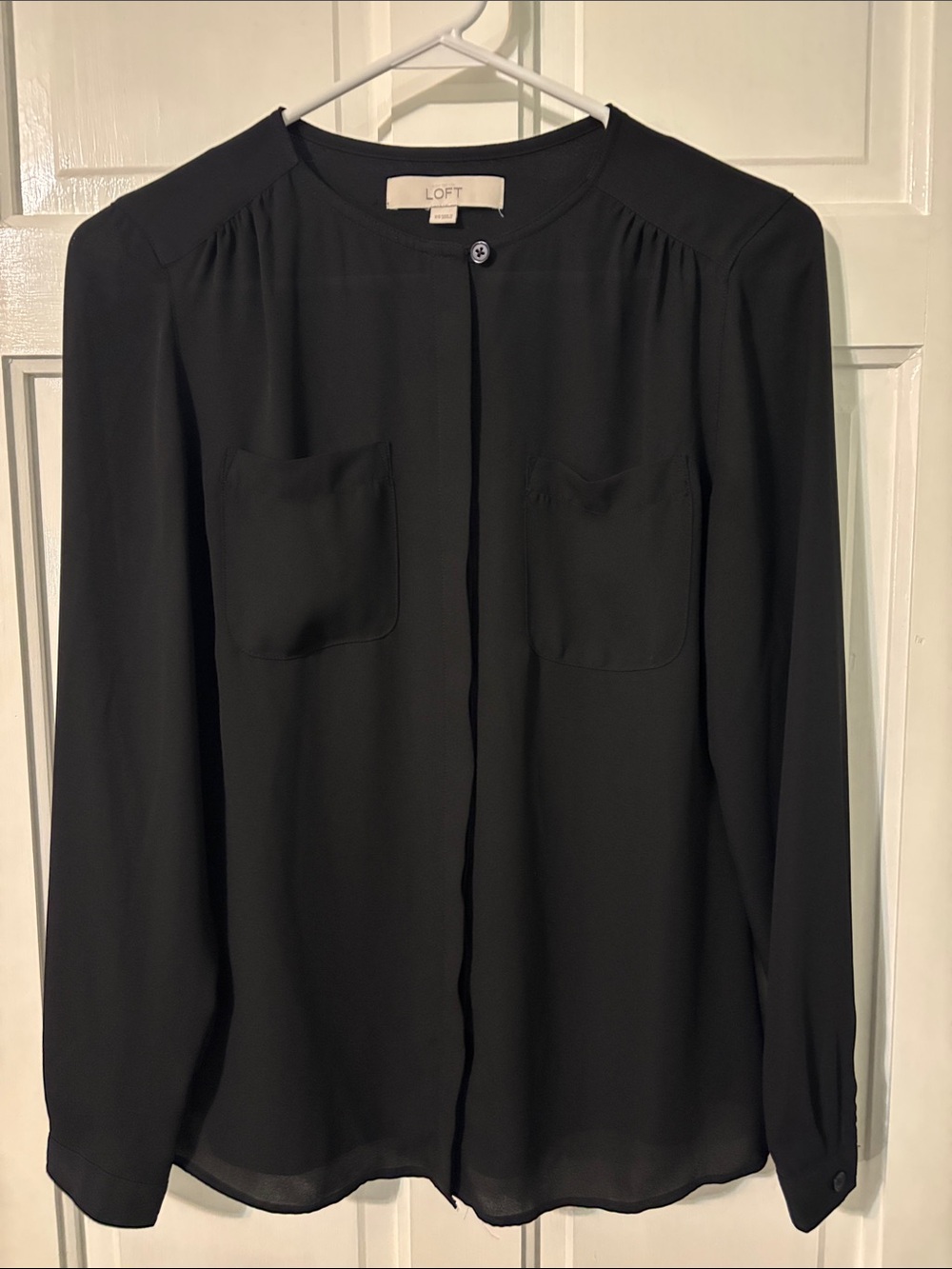 Loft Blouse Hidden Placket Front Pockets Women’s XS Black Flowy Slouchy